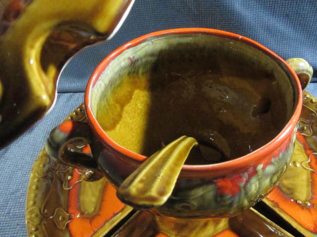 lot 140 image: MCM Soup & Relish