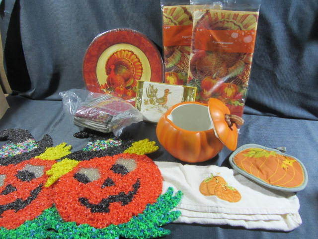lot 148 image: Halloween & Thanksgiving