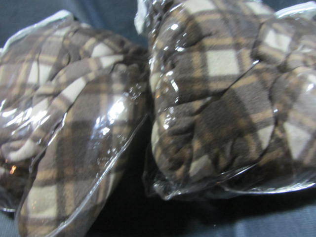 lot 187 image: Blankets