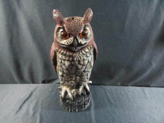 lot 199 image: Owl Decoy
