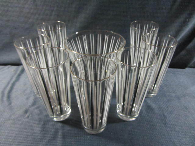 lot 207 image: Vintage Ice Bucket & Glasses