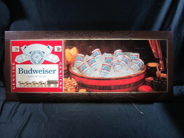 lot 205 image: Bud Bar Light