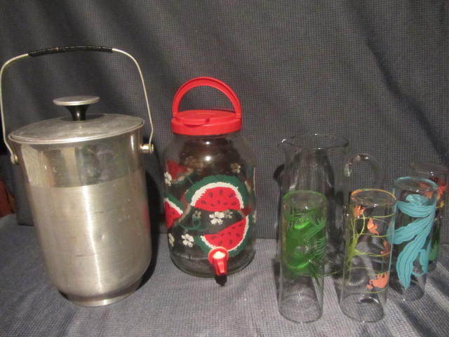 lot 212 image: Pitcher, Glasses, Ice Bucket