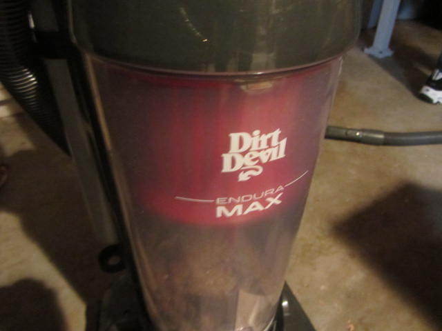 lot 234 image: Dirt Devil Vac