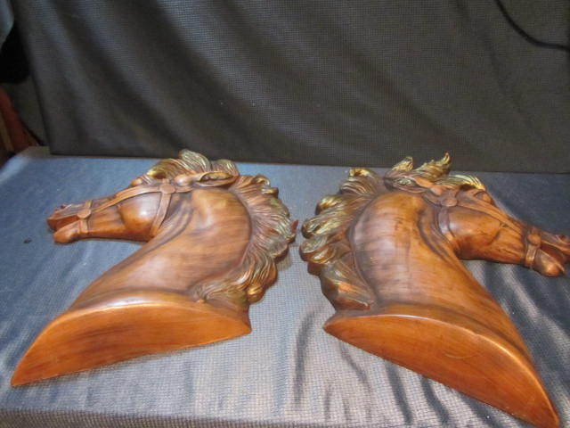 lot 235 image: Ceramic Horse Heads