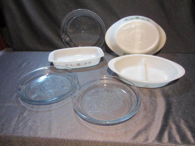 lot 242 image: Baking Glassware