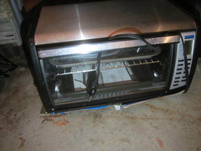 lot 256 image: B&D Convection Oven