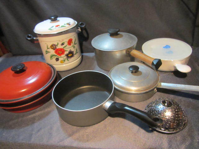 lot 275 image: Stock Pot, Kettles, Steamer