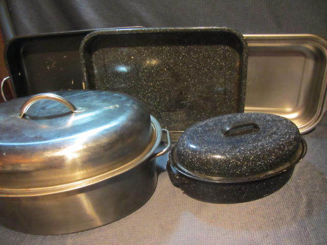 lot 276 image: Roasting Pans