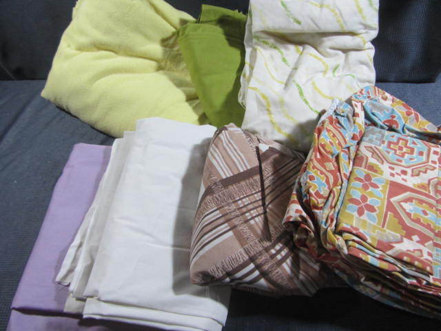 lot 161 image: Sheets, Blanket
