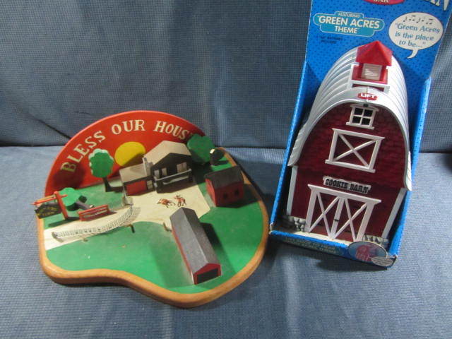 lot 167 image: Barn Cookie, Diorama