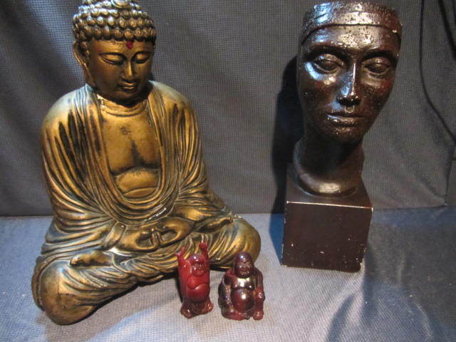 lot 288 image: Buddhas, Statues