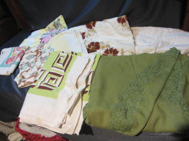 lot 296 image: Tablecloths