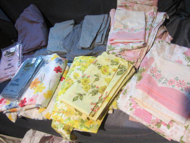 lot 330 image: Sheets