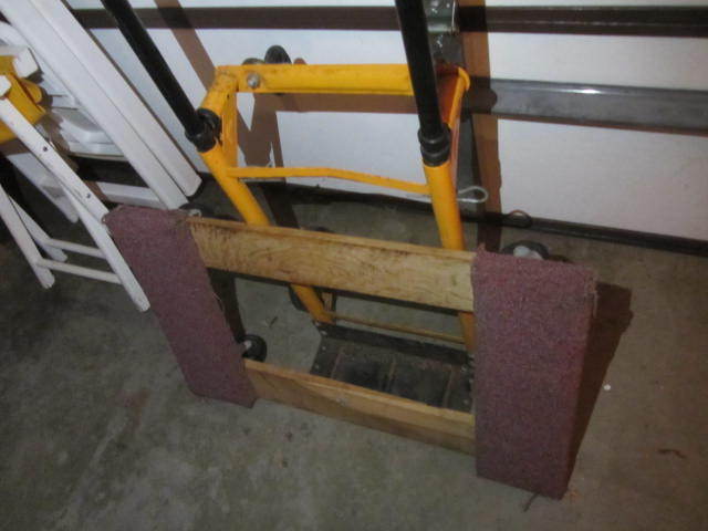 lot 355 image: Hand Truck, Dolly