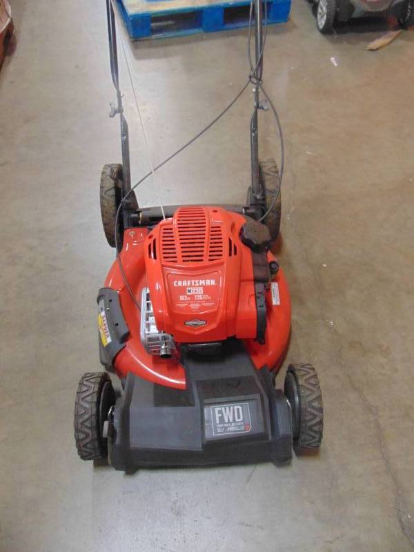 lot 313 image: CRAFTSMAN M230 163-cc 21-in Self-propelled Gas Lawn Mower with Briggs & Stratton Engine CMXGMAM1125502