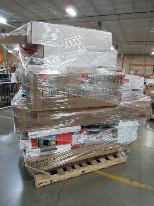 lot 108 image: WHOLESALE MIXED PALLET OF RETURNS - SMALL HOUSEWARES, HOLIDAY DECOR AND SMALL APPLIANCES