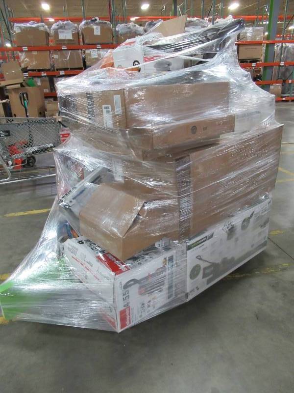 lot 109 image: WHOLESALE MIXED PALLET OF RETURNS - SMALL HOUSEWARES AND TOOLS