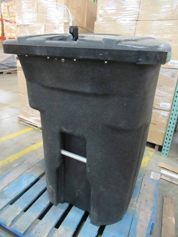 lot 148 image: 96 Gallon Toter Locking Lid Trash Can. - USED
