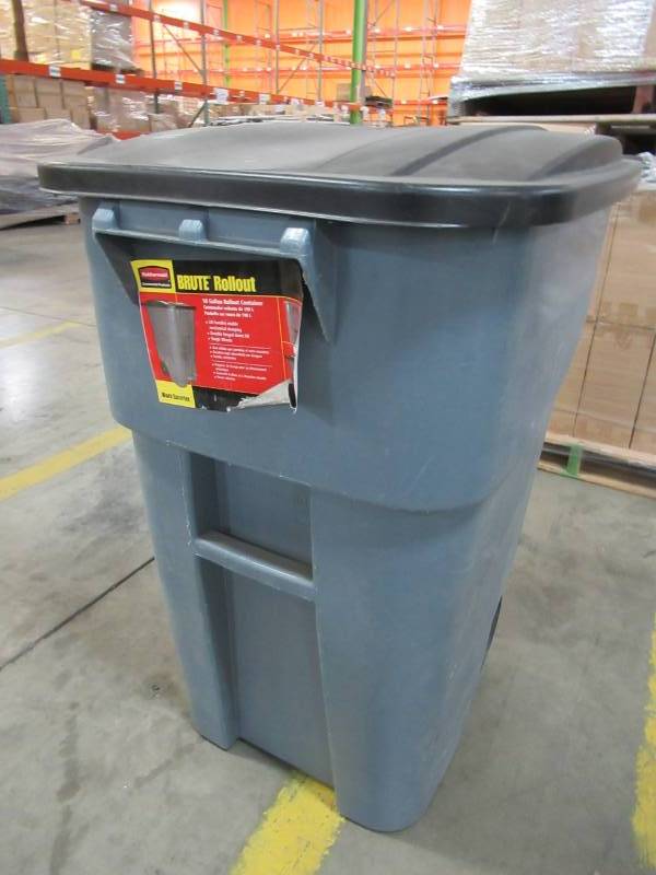 lot 149 image: Rubbermaid 50 Gallon Brute Rollout Trash Can - USED
