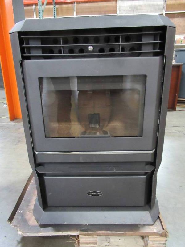 lot 214 image: Comfortbilt 3,000 sq. ft. EPA Certified Pellet Stove with Programmable Thermostat, HP61 - SLIGHTLY USED. - NO REMOTE.