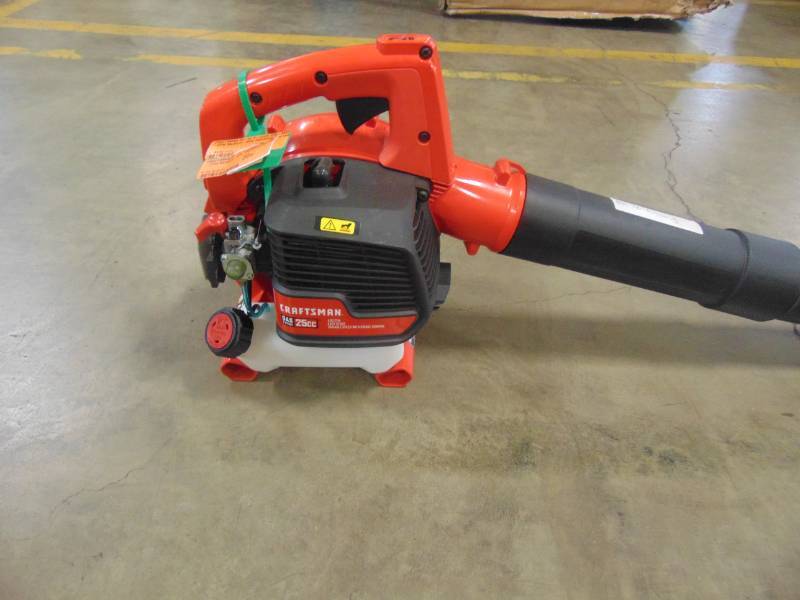 lot 380 image: CRAFTSMAN 25-cc 2-cycle 200-MPH 430-CFM Medium-duty Handheld Gas Leaf Blower 41AR25BL793