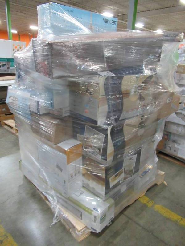 lot 266 image: WHOLESALE MIXED PALLET OF RETURNS - CEILING FANS AND LIGHTING