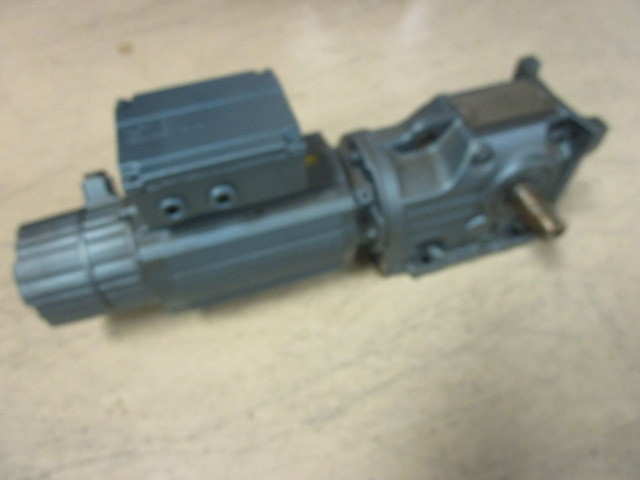 lot 129 image: SEW EURODRIVE GEAR BOX