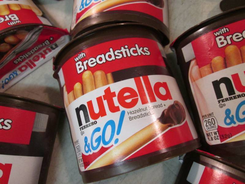 lot 116 image: 12 Nutella & Go with Breadsticks  C...