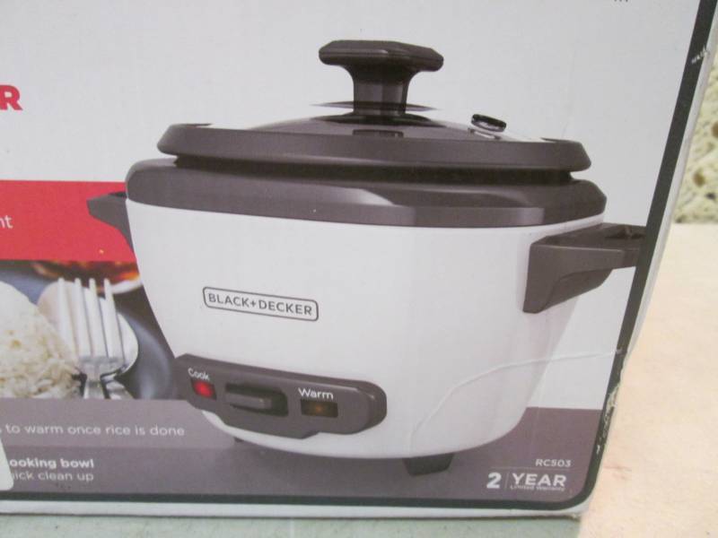 lot 64 image: Black & Decker 3-Cup Rice Cooker Op...