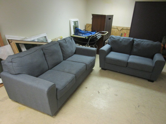 lot 217 image: ASHLEY FURNITURE SOFA AND LOVE SEAT