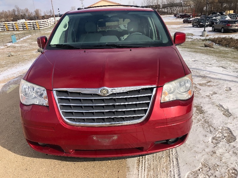 2009 Chrysler Town & Country Touring -No Reserve-