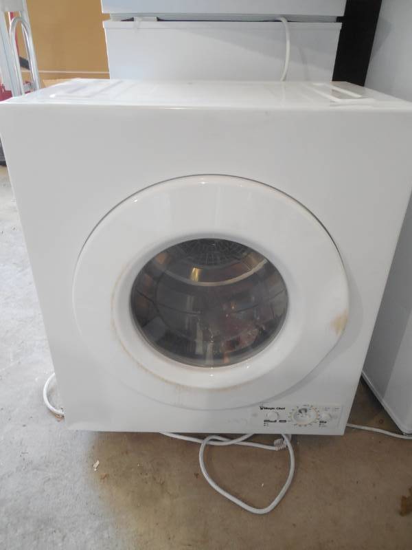 lot 53 image: Magic Chef 2.6 cu ft Compact Electric Dryer, White