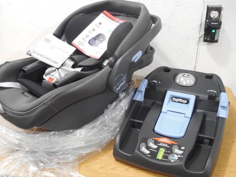 lot 75 image: Peg Perego Primo Viaggio 4-35 Infant Car Seat in Atmosphere