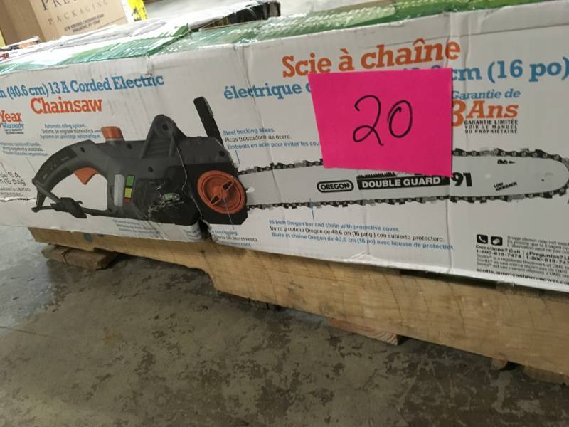 lot 20 image: Scotts 16 in. 13 Amp Electric Chainsaw- good condition
