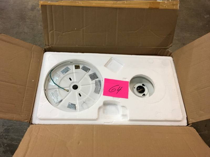 lot 64 image: Hampton Bay Roanoke 48 in. LED IndoorOutdoor Matte White Ceiling Fan with Light Kit- open box