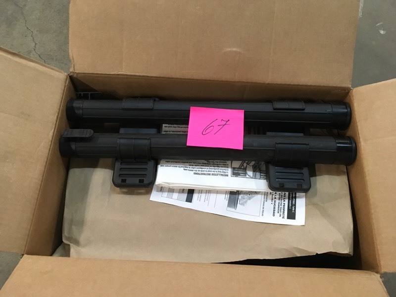 lot 67 image: 4.5 Gal. 5.0-Peak HP Pro Pack Wet Dry Vac- good condition