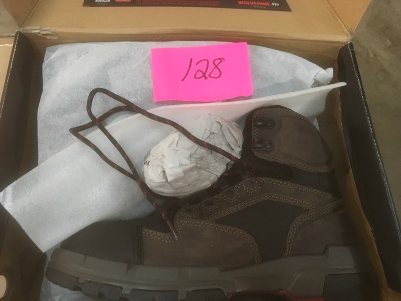 lot 128 image: Wolverine Mens Legend Waterproof 8 in. Work Boots - Soft Toe - Brown Size 9(M)- not used
