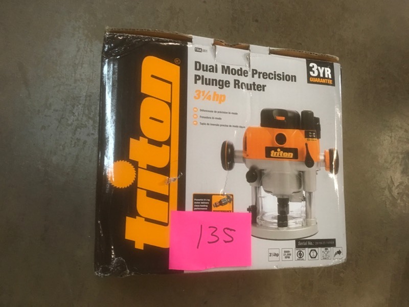 lot 135 image: Triton MOF001 2 HP Dual Mode Precision Plunge Router- not used