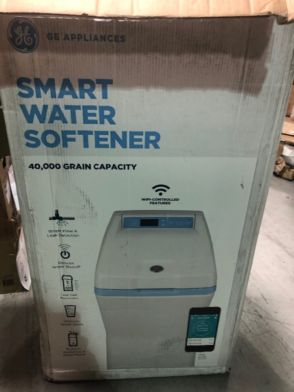 lot 155 image: GE Smart 40,000 Grain Water Softener small crack on edge see pictures not used