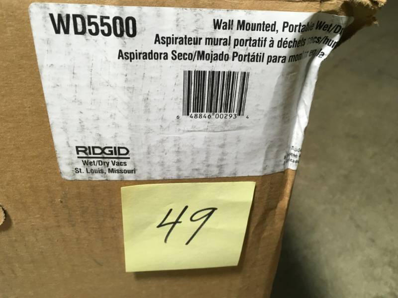 lot 49 image: RIDGID Stor-N-Go 5 Gal. 5.0-Peak HP Wet Dry Vac- good condition