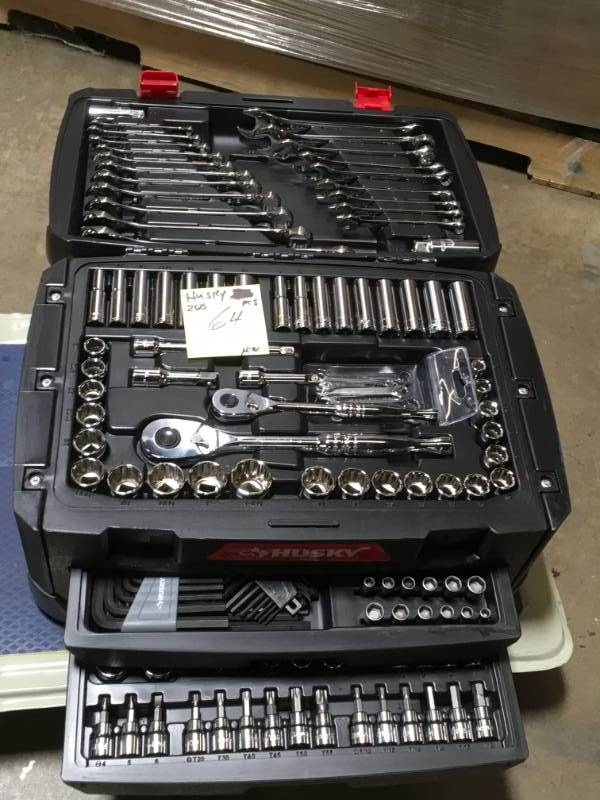 lot 64 image: Husky Mechanics Tool Set (268-Piece)- new