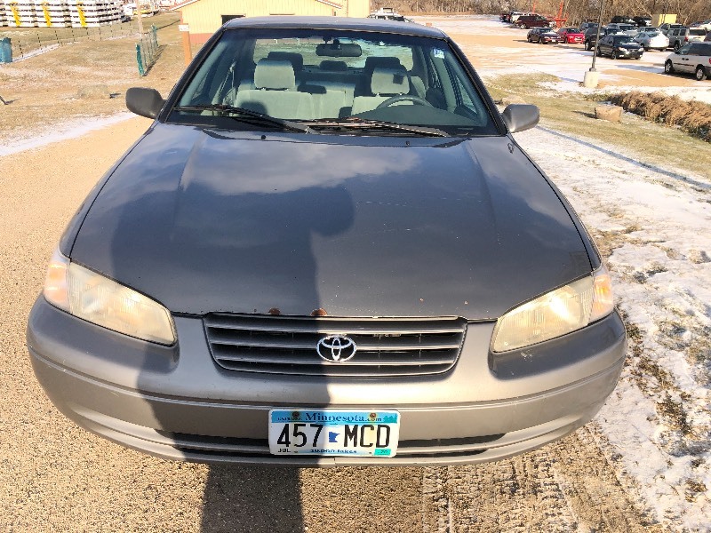 1999 Toyota Camry LE -No Reserve-
