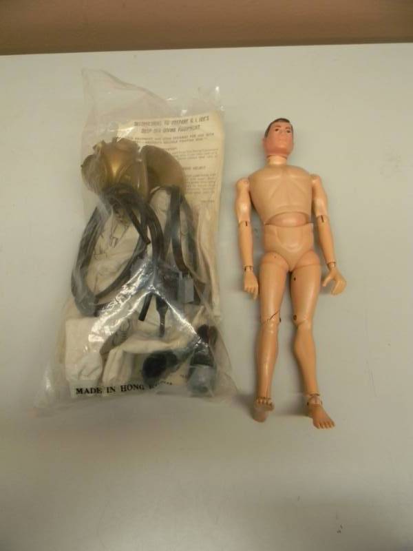 lot 5 image: VINTAGE 1964 G.I. Joe - Deep Sea Diver & Exceptional Suit - WINSTRUCTIONS - AWESOME COMPLETE - SEE PICTURES