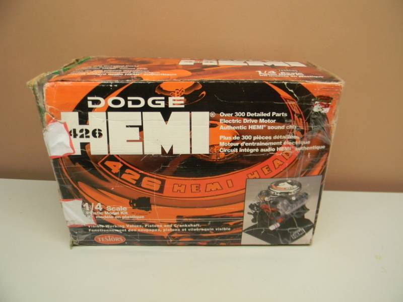 lot 42 image: TESTORS DODGE 426 HEMI 14 SCALE PLASTIC MODEL KIT - OVER 300 DETAILED PARTS - ELECTRIC DRIVE MOTOR - AUTHENTIC HEMI SOUND CHIP - AWESOME MODEL KIT - IN BOX ALL PARTS ARE INCLUDED - SEE PICTURES