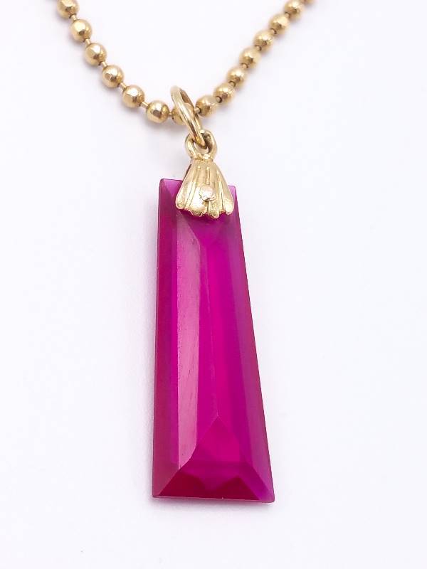 lot 8 image: Mesmerizing 4.77 Carat Ruby in a 14k Yellow Gold Necklace