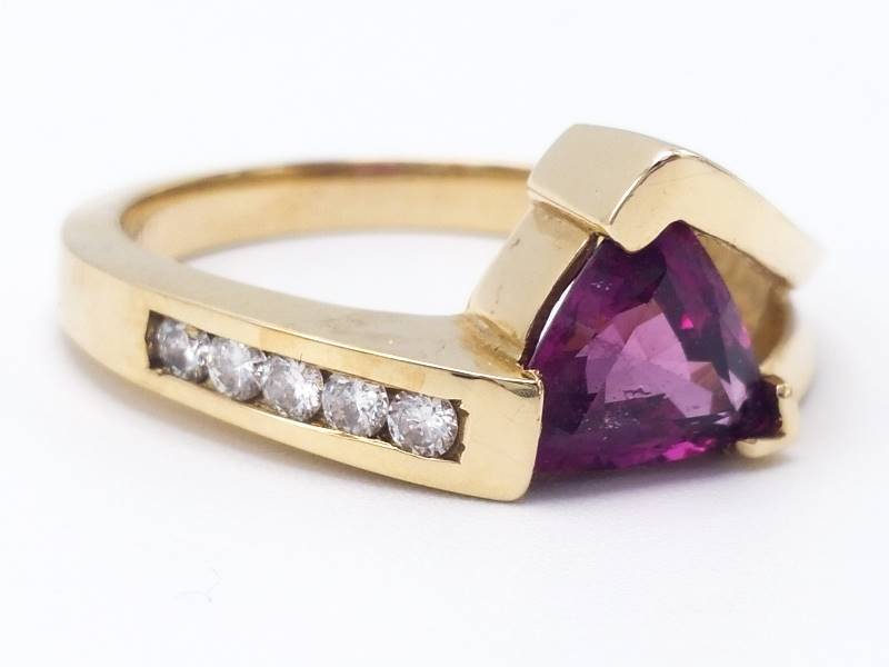 lot 11 image: Beautiful Grape Garnet and Diamond Custom Estate Ring in 14k Yellow Gold