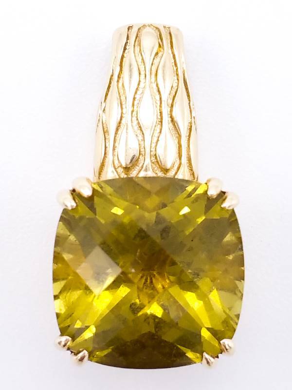 lot 28 image: Beautiful Citrine Estate Pendant in a Well Designed 14k Yellow Gold Setting