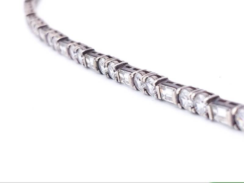 lot 42 image: Gorgeous Art Deco Styled Estate Bracelet in Sterling Silver