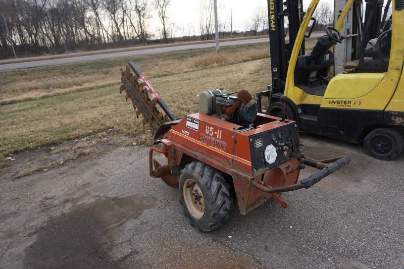 lot 24 image: Ditch Witch Model 1420 Walk Behind Power Trencher